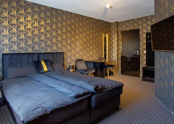 Bed And Breakfast 33